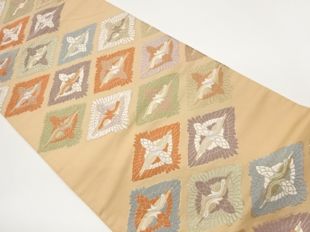 向かい鶴菱模様織出し袋帯